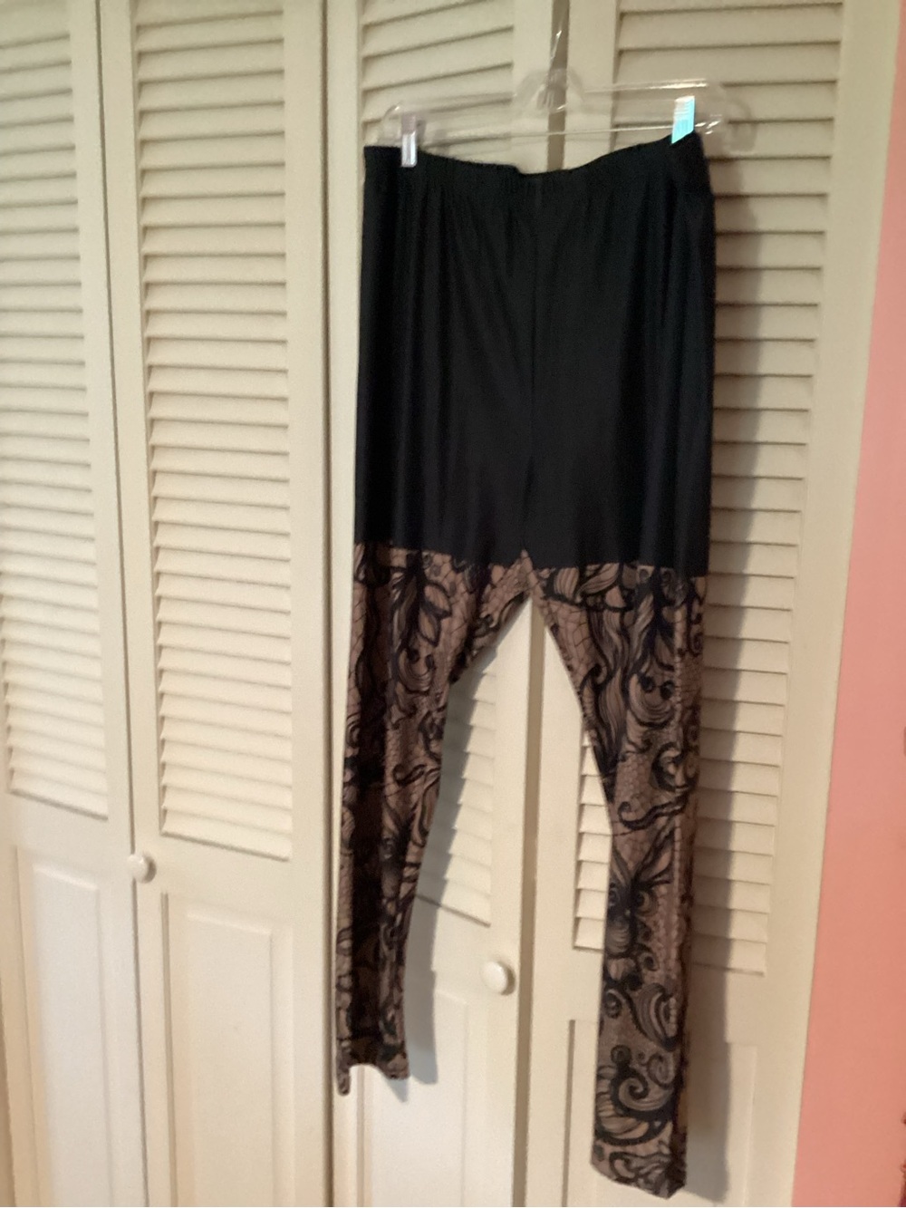 Black Top with Brown Lace-Print Leggings